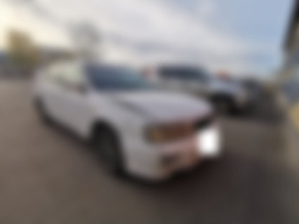 Nissan Bluebird 2000 г
