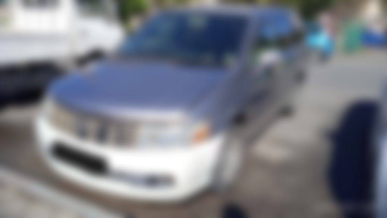 Nissan Bassara 2000 г